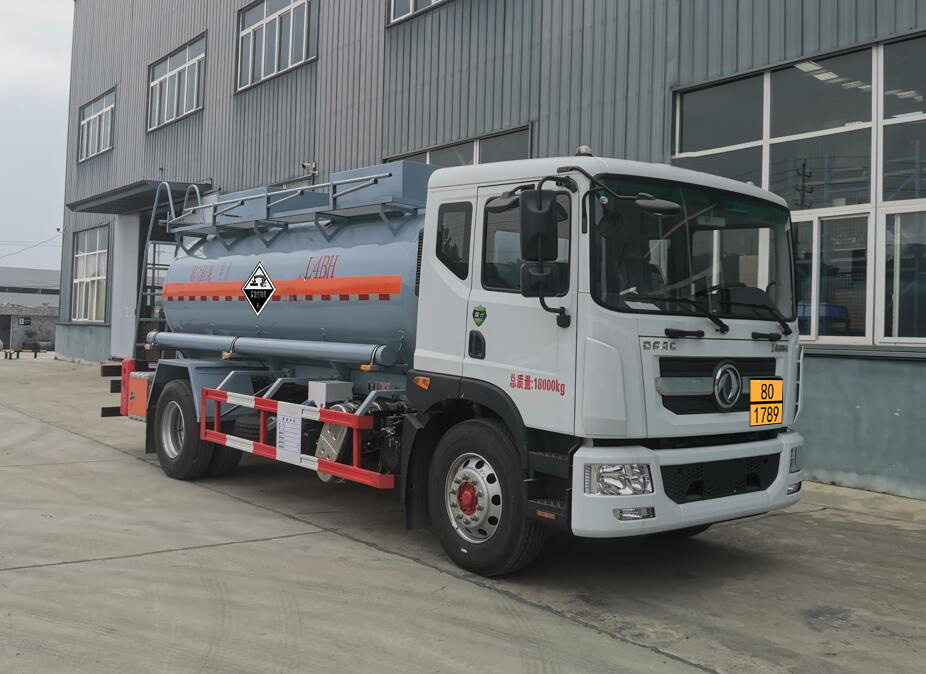 东风10.3方腐蚀性物品罐式运输车