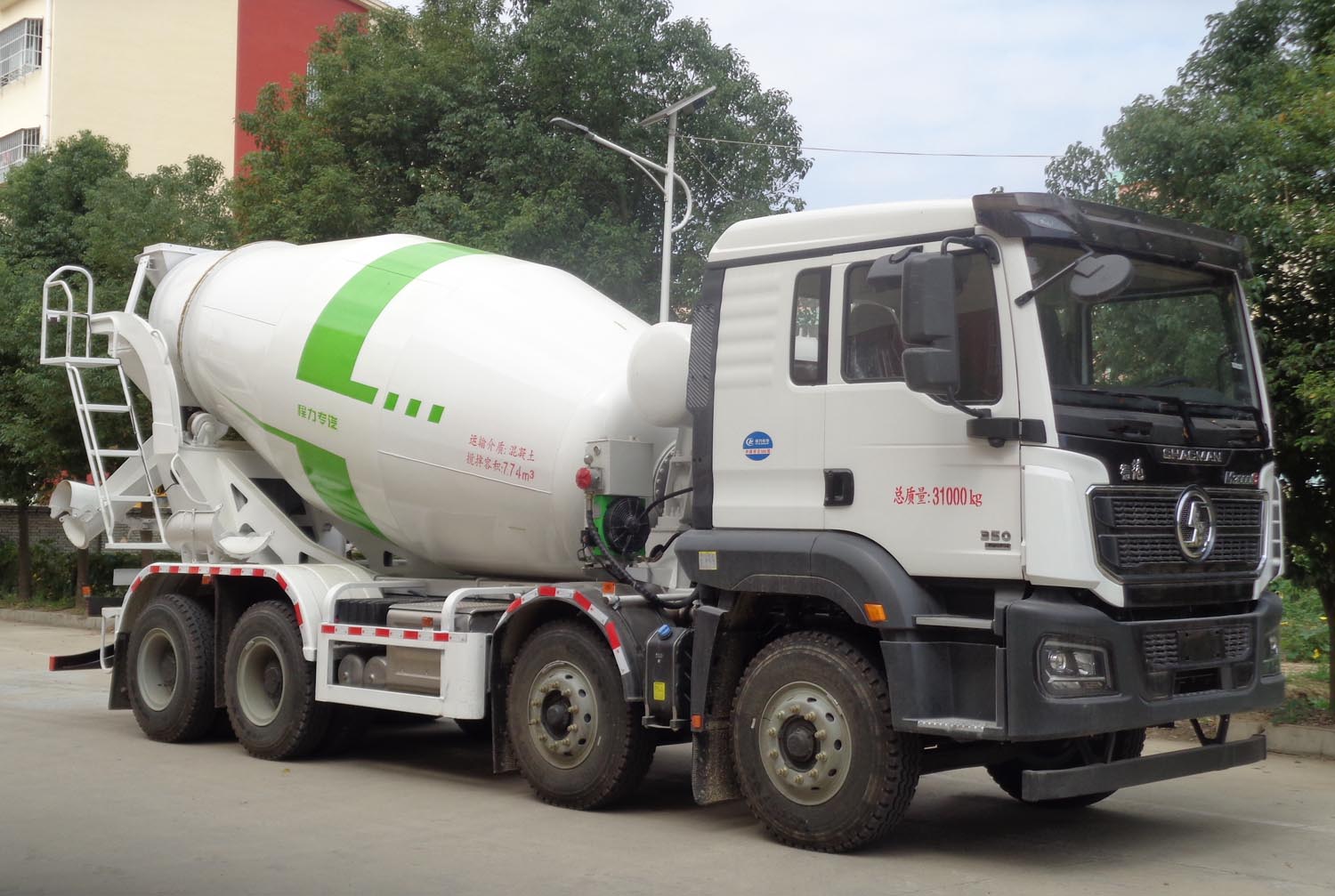 陕汽7.74方混凝土搅拌运输车