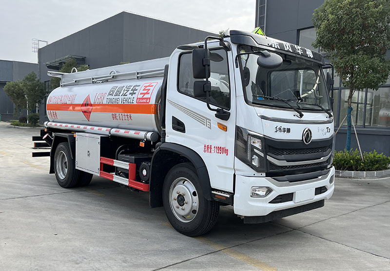 东风8.2方加油车