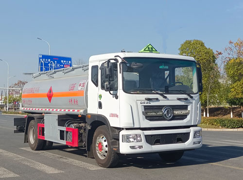 东风12.65方加油车