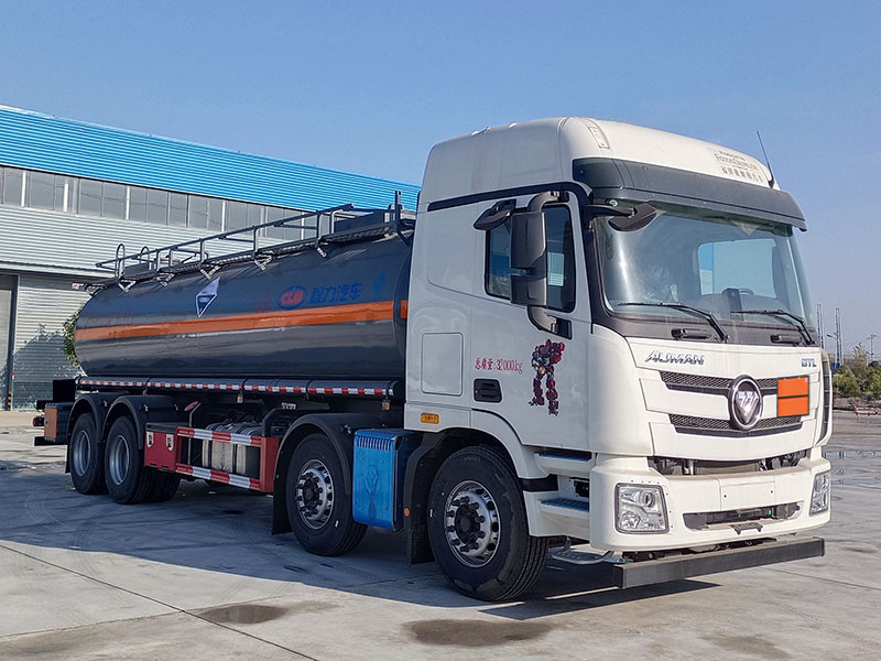 福田18方腐蚀性物品罐式运输车
