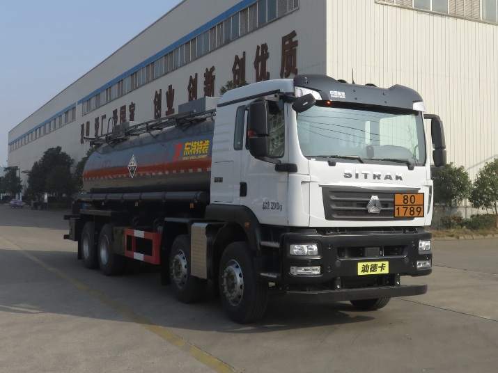 重汽18.6方腐蚀性物品罐式运输车