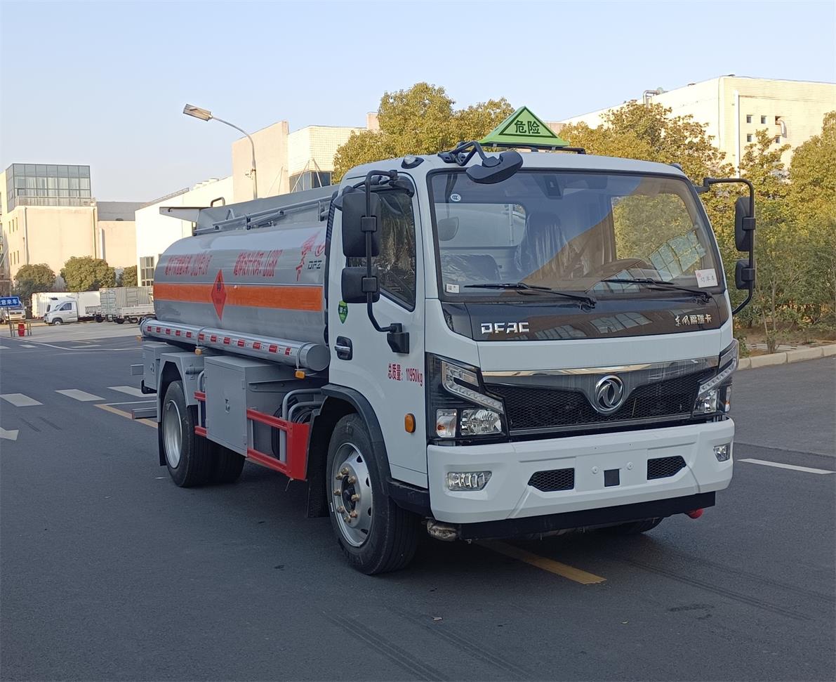 东风8.4方加油车
