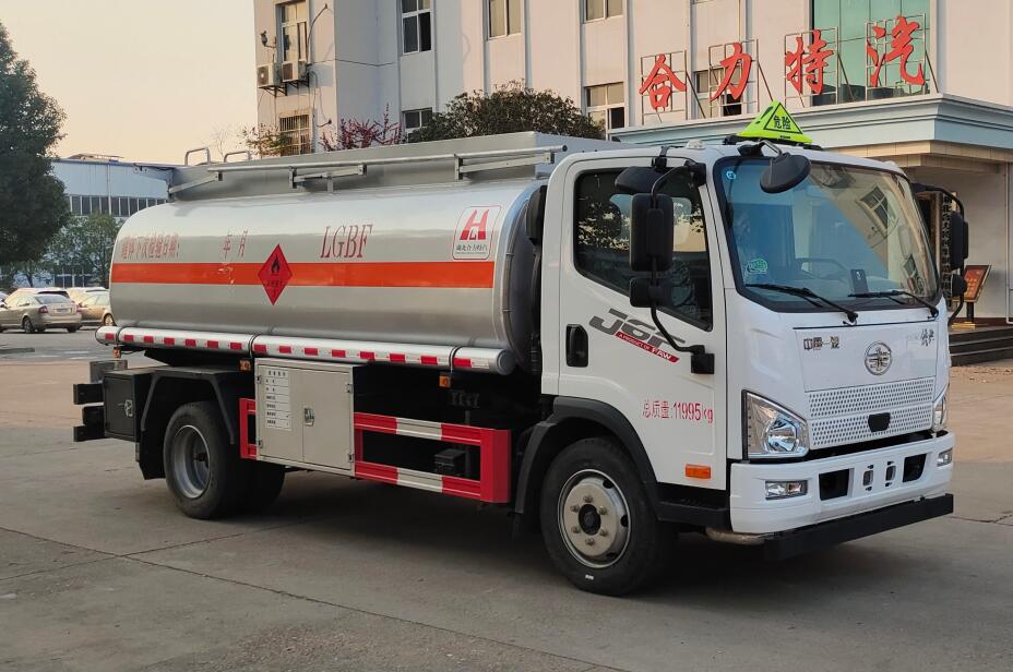 解放9.8方加油车
