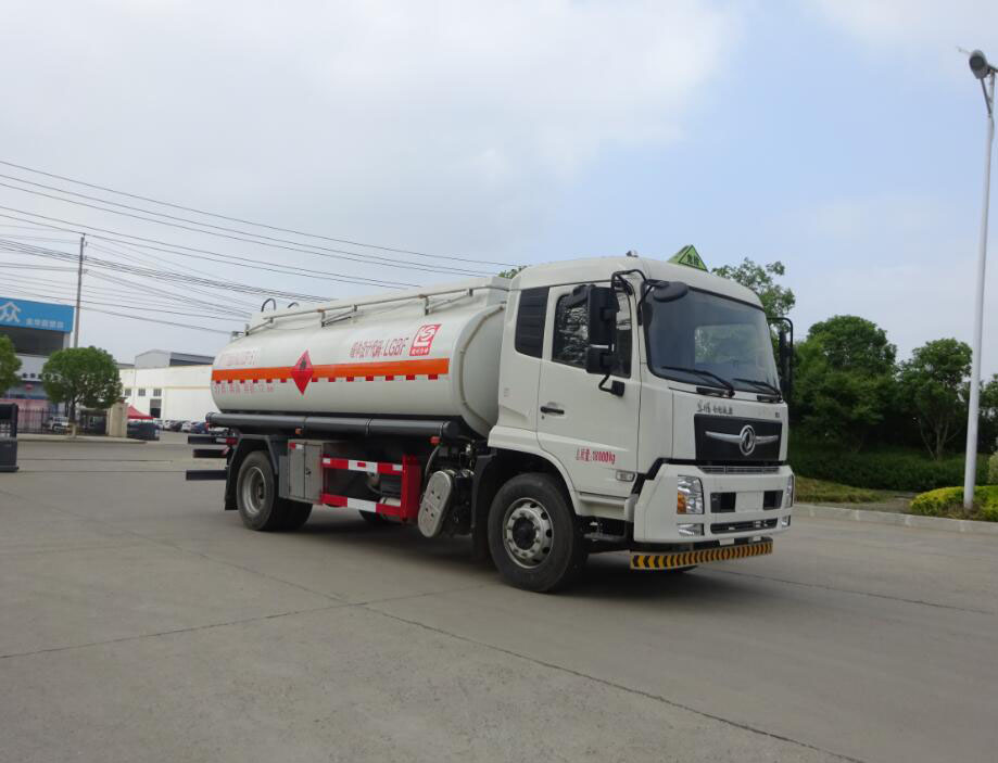 12.6方加油车